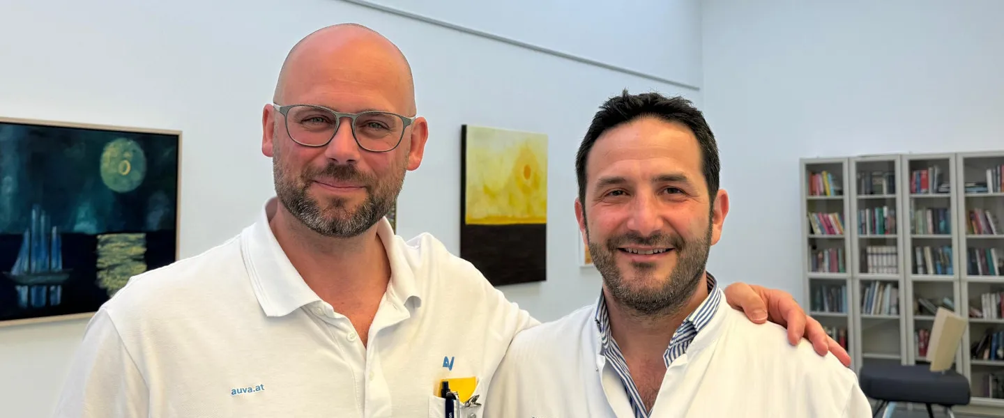 Dr. Mattiassich (links) und Dr. Marcovici (rechts) verbindet die Vision eines lebenslangen Lernens und Forschens für die Medizin