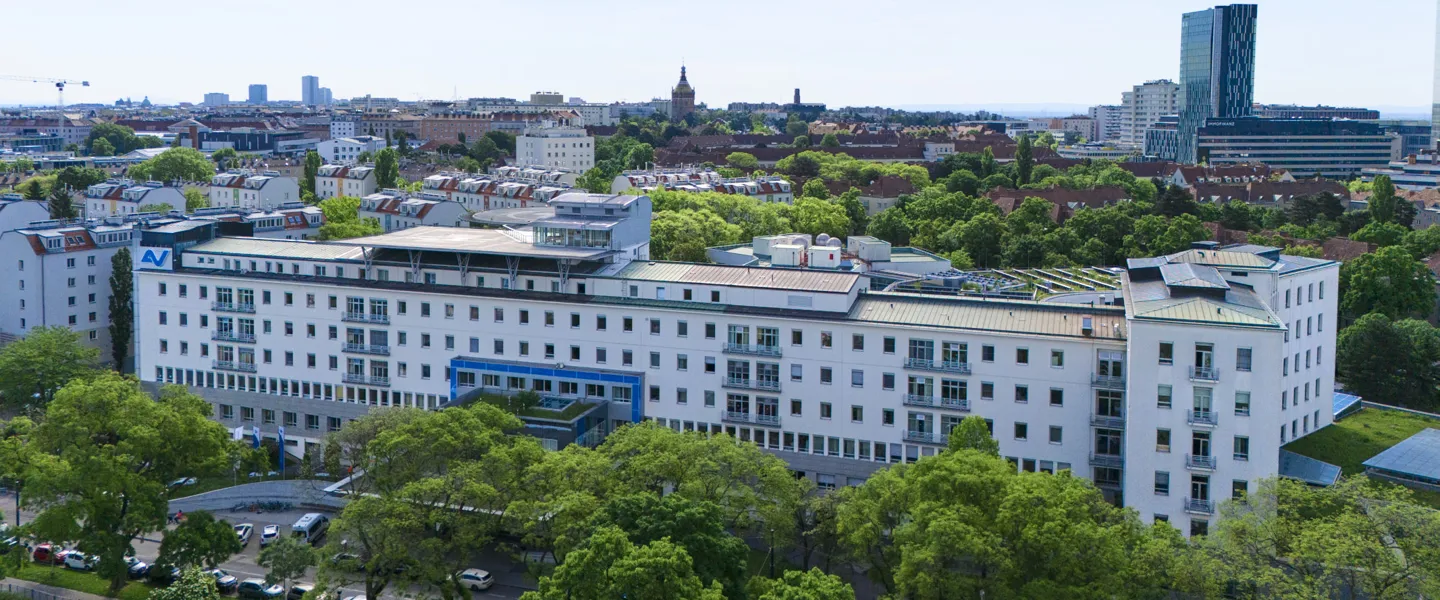 Luftaufnahme des gesamten Geländes des Traumazentrums Wien Standort Meidling Luftaufnahme des gesamten Geländes des Traumazentrums Wien Standort Meidling