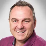 Portraitfoto von Peter Jahn Portraitfoto von Peter Jahn