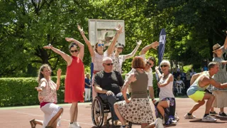 Rollstuhltanzvorstellung beim Sportfest in der RK Tobelbad