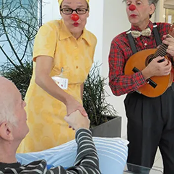 Rote Nasen besuchen Patient Rote Nasen besuchen Patient