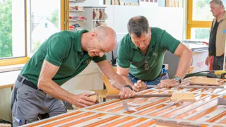 Werkstück 3 1440 Credit R.Reichhart zwei Männer arbeiten an einem Werkstück