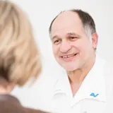 PA 2024-02-07 Fortbildung im Fokus: AUVA-UL fördert Arthroskopie-Neulinge (1) - Prim. Katzensteiner Prim. Dr. Katzensteiner im Gespräch - Fortbildung im Fokus: AUVA-UL fördert Arthroskopie-Neulinge