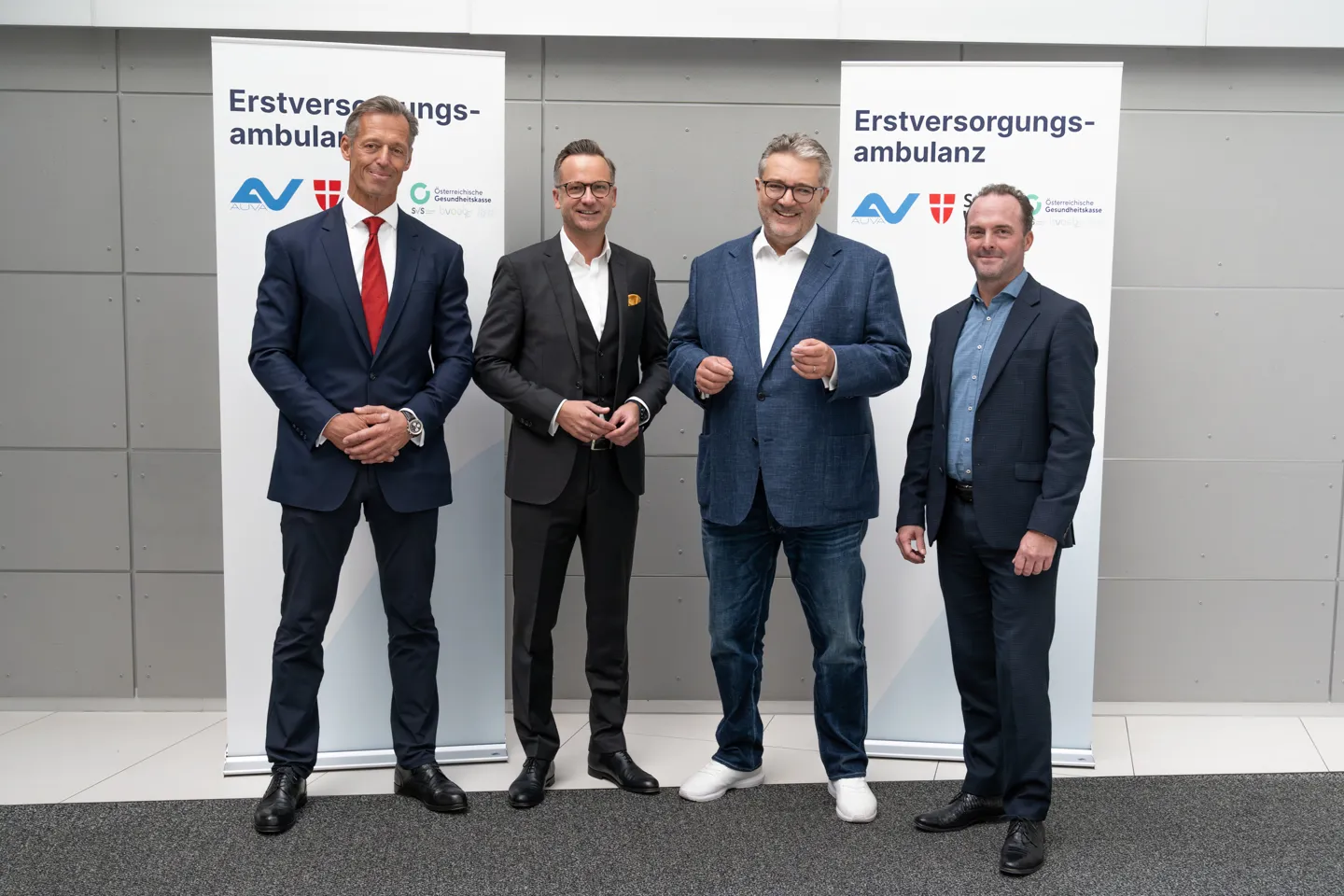 PA 2023-10-04 Erstversorgungsambulanz im AUVA-TZW Meidling eröffnet Gruppenfoto bei der Eröffnung EVA