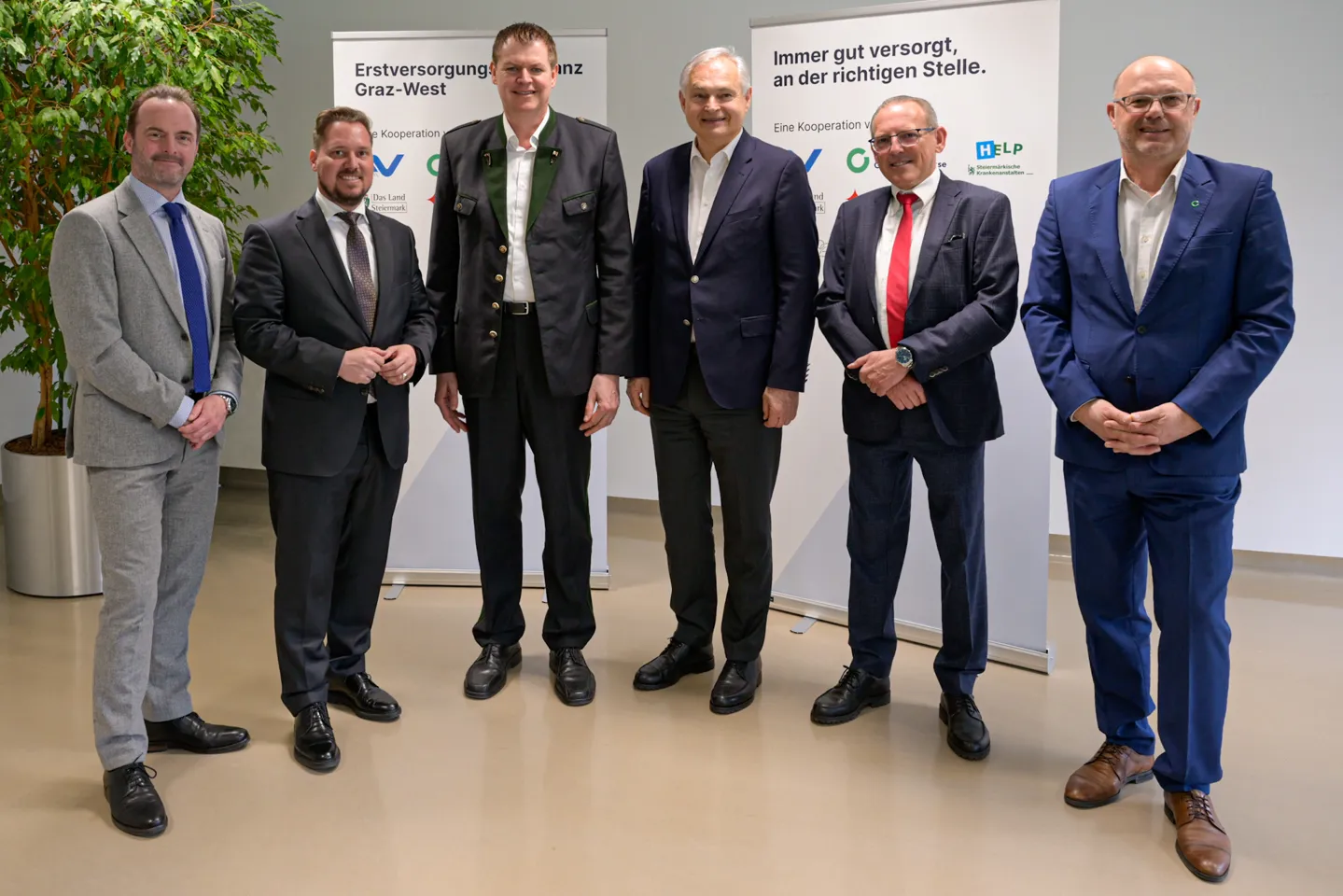 Hochrangige Vertreter der Kooperationspartner der EVA im Rahmen der offiziellen Eröffnung am 26.03.2025